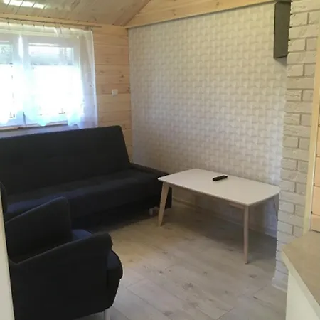 Letniskowe Promyk Lodge *