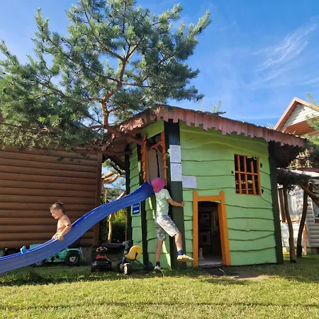 Letniskowe Promyk Lodge *