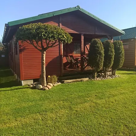 Letniskowe Promyk Lodge *