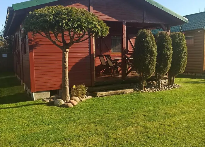 Letniskowe Promyk Lodge *